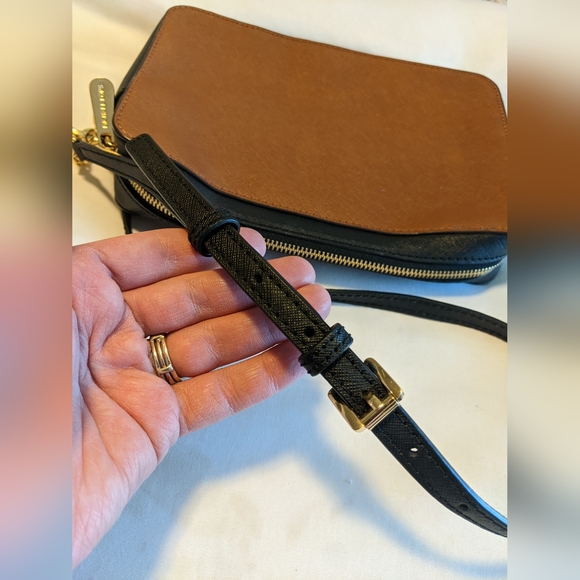 Michael kors crossbody purse - Picture 3 of 7